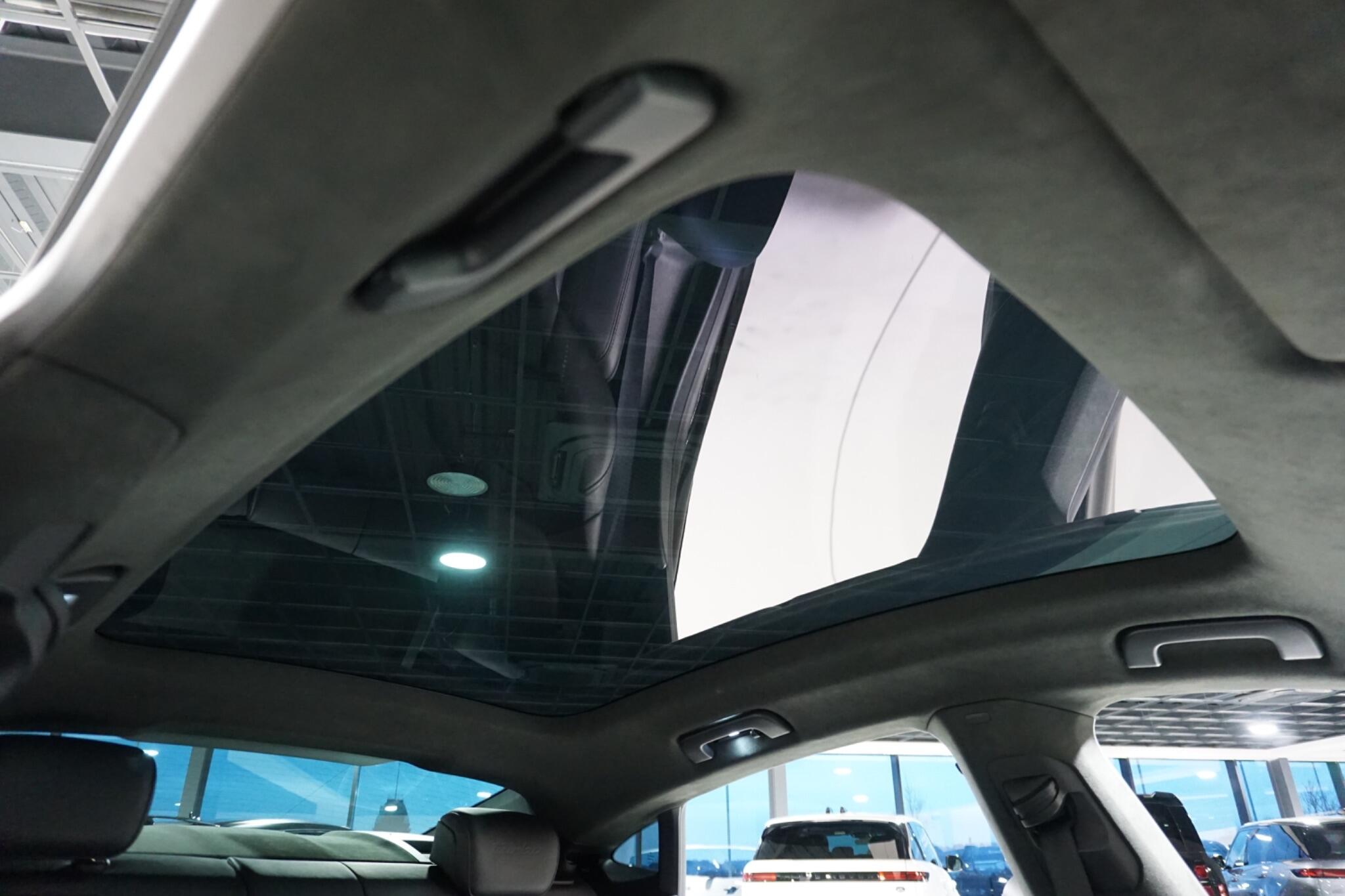 Porsche Taycan Performance Plus 93.4kWh Turbo Saloon 4dr Electric Auto 4WD (680 ps)